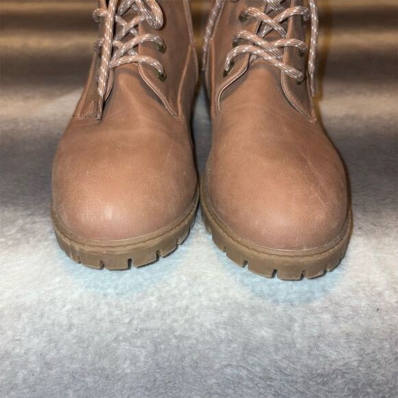 Madden Girl Women's Blush Ankle Lug Workboot Booties Faux Fur Trim Lace-Up Zip - Picture 13 of 16